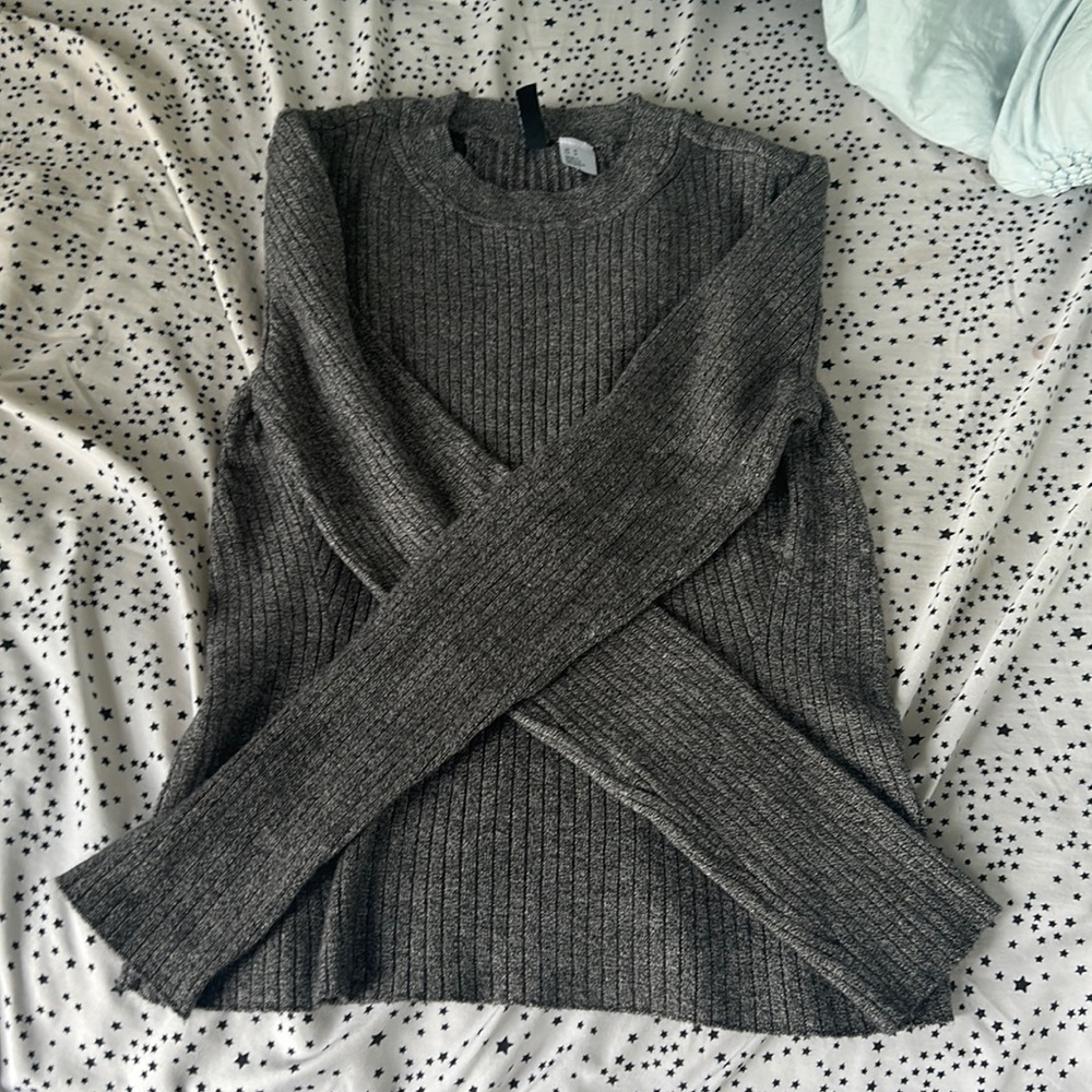 Grey Lightweight tight fit sweater